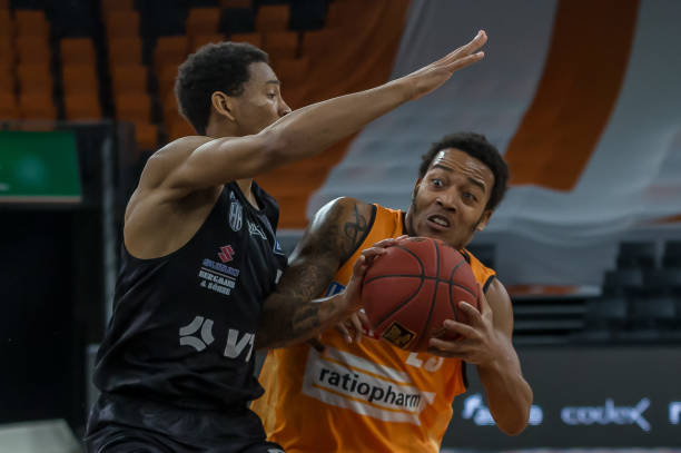 出一个信号 出一个信号